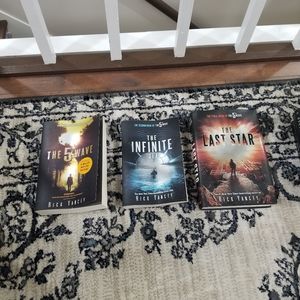 The 5th Wave Trilogy
